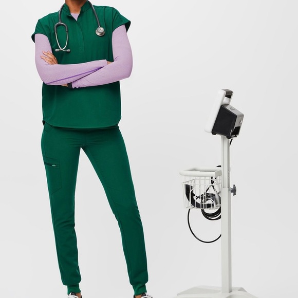 SOLD FIGS Limited Edition Hunter Green Rafaela Top - Picture 3 of 6